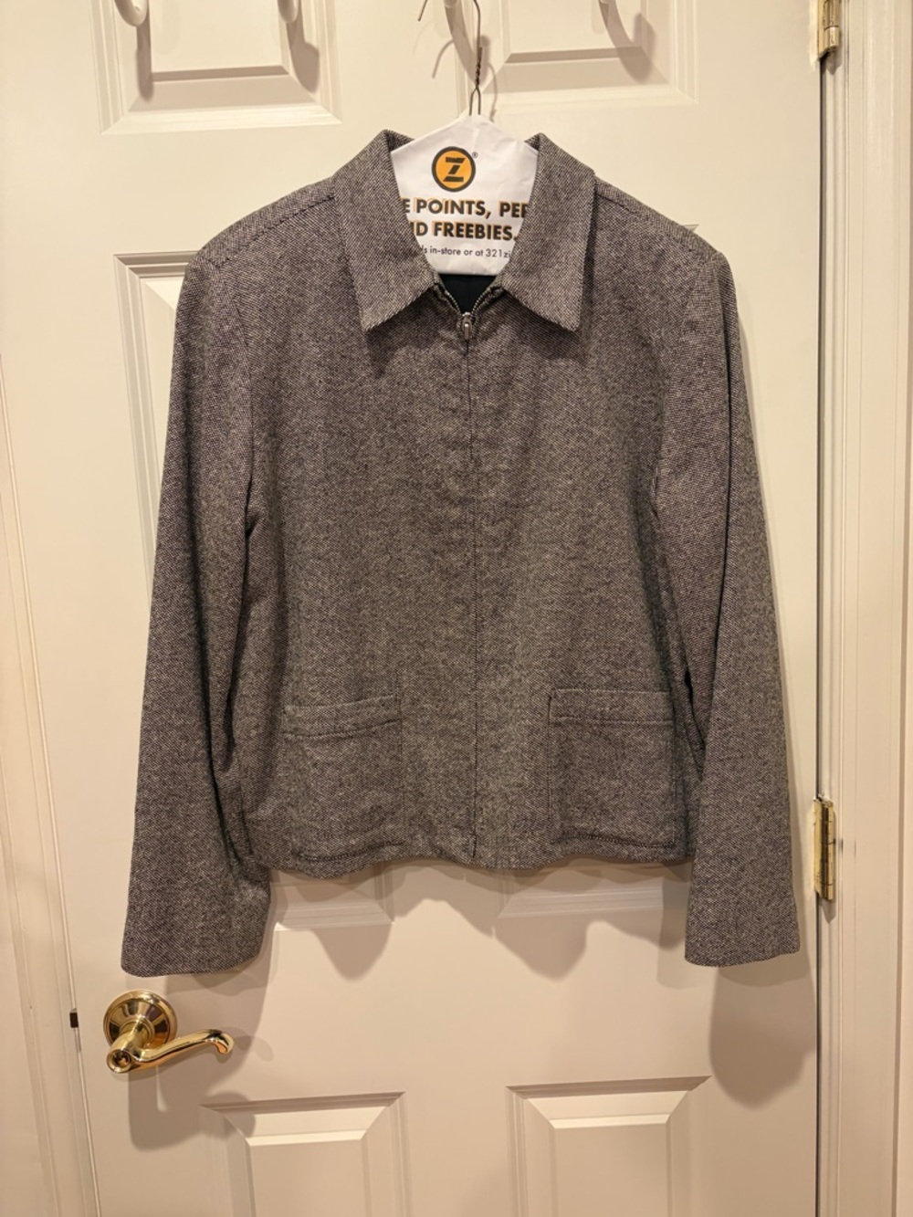 Liz Claiborne Black and White Textured Petite Jacket, size Petite Medium